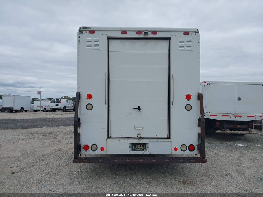 2010 Ford E-450 Stripped VIN: 1FC4E4KL2ADA89940 Lot: 43240374