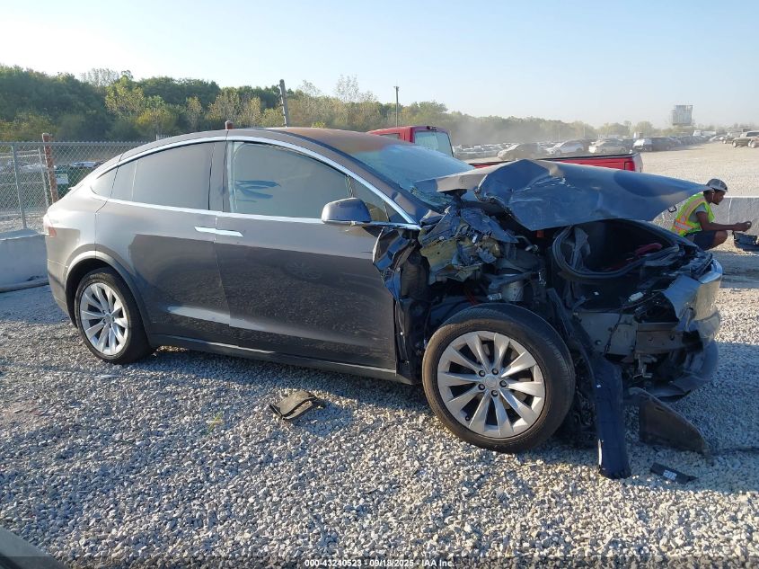 2020 Tesla Model X Long Range Dual Motor All-Wheel Drive/Long Range Plus Dual Motor All-Wheel Drive VIN: 5YJXCDE20LF263070 Lot: 43240523