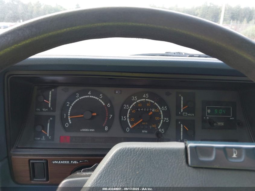 1982 Toyota Cressida Luxury VIN: JT2MX62E3C0058724 Lot: 43240651