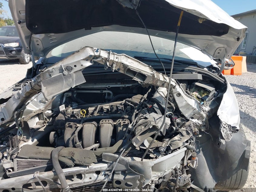 2015 FORD FOCUS SE - 1FADP3F23FL227087