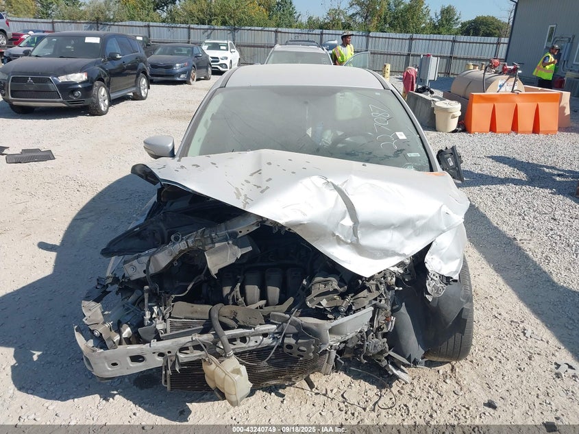 2015 FORD FOCUS SE - 1FADP3F23FL227087