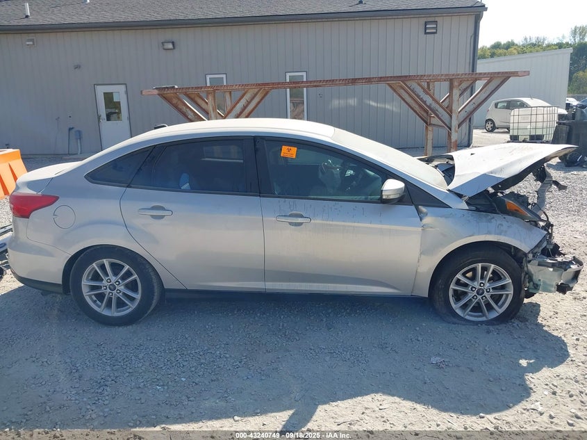 2015 FORD FOCUS SE - 1FADP3F23FL227087
