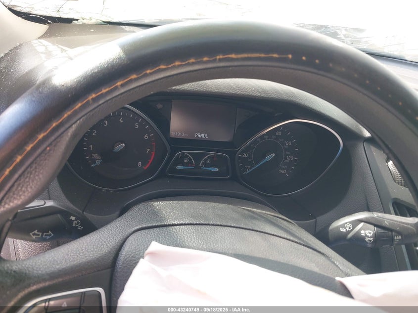 2015 FORD FOCUS SE - 1FADP3F23FL227087