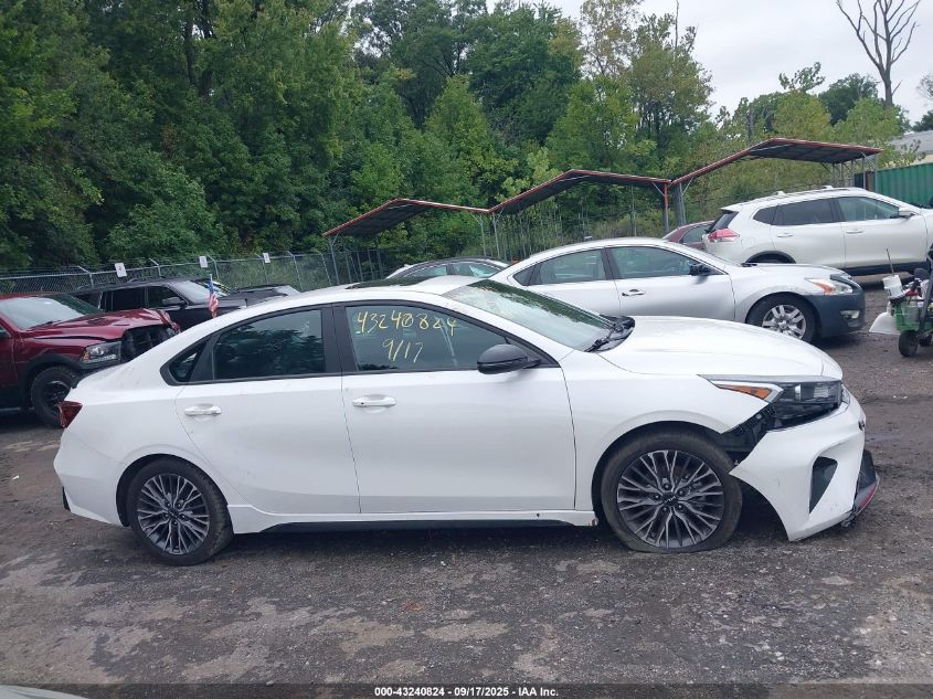 2022 Kia Forte Gt-Line VIN: 3KPF54AD8NE502161 Lot: 43240824