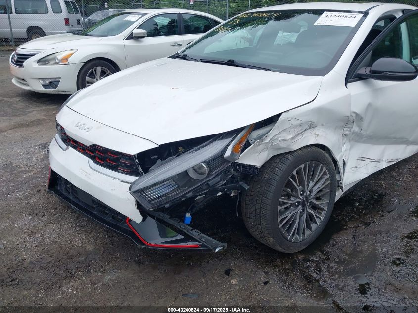 2022 Kia Forte Gt-Line VIN: 3KPF54AD8NE502161 Lot: 43240824