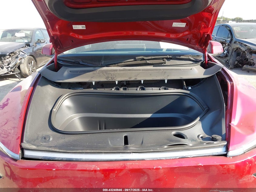 2026 Tesla Model Y Long Range Dual Motor All-Wheel Drive VIN: 7SAYGDED6TA431143 Lot: 43240946