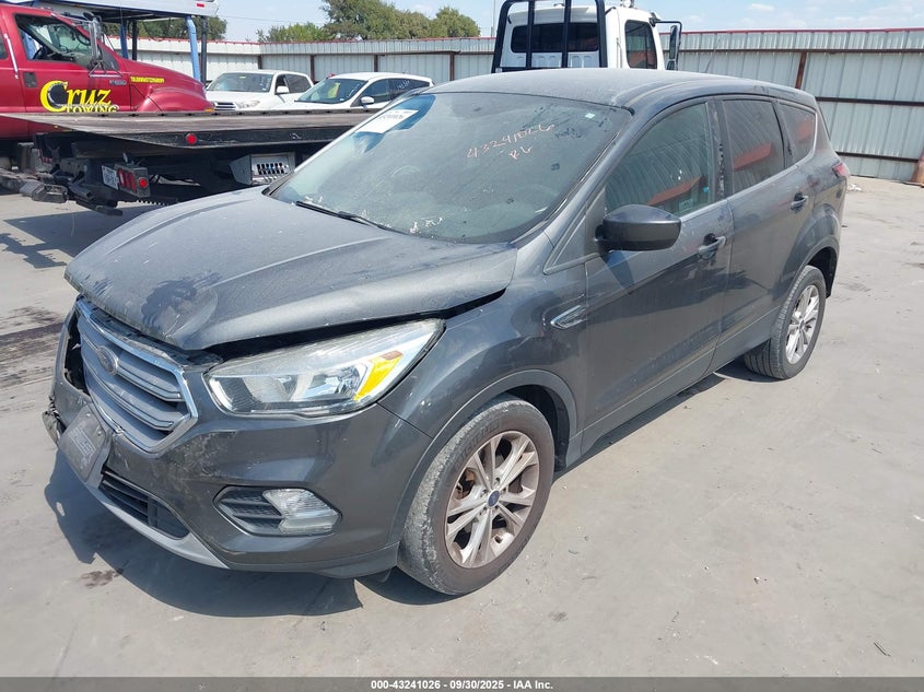 1FMCU0GDXHUC54860 2017 FORD ESCAPE photo no. 2