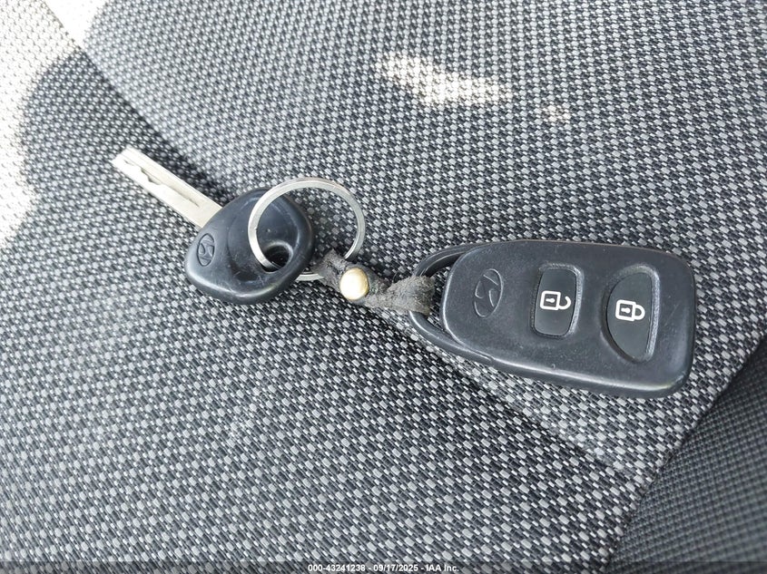 2014 HYUNDAI ACCENT GS KMHCT5AE1EU166289