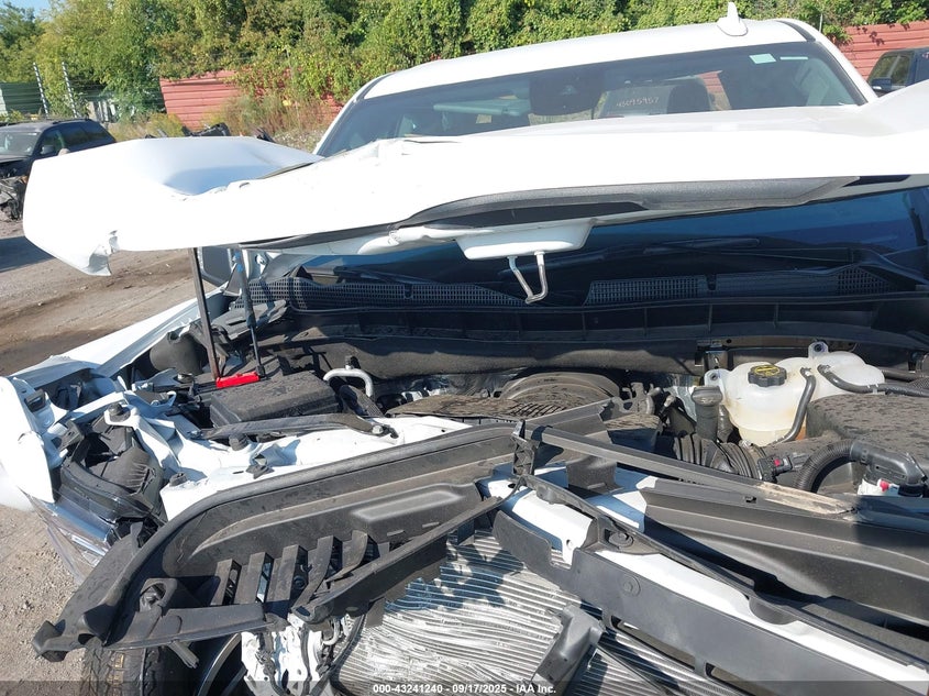 2025 GMC SIERRA 1500 4WD  SHORT BOX SLT - 3GTUUDED7SG247376