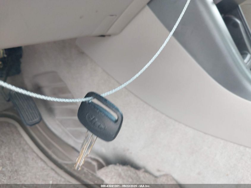 2005 Toyota Camry Std VIN: 4T1BE32K25U092881 Lot: 43241301