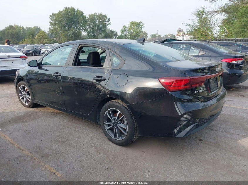 3KPF24AD8NE430693 2022 KIA FORTE photo no. 3