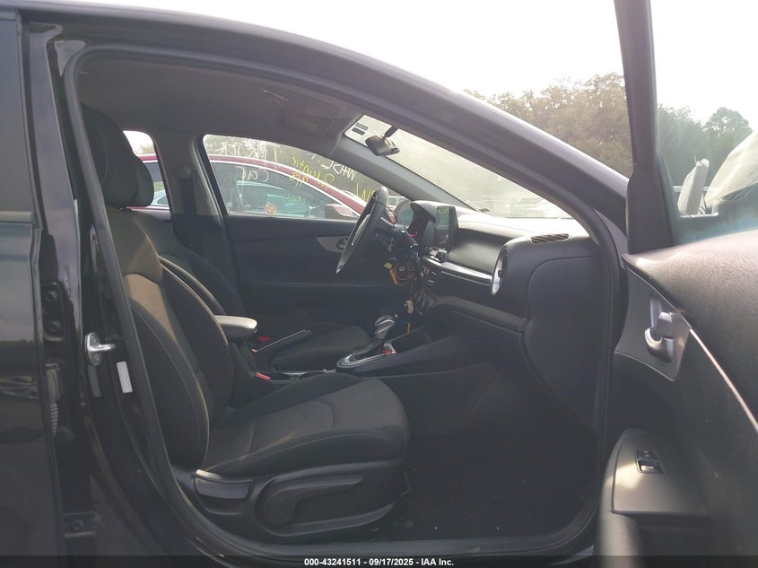 3KPF24AD8NE430693 2022 KIA FORTE photo no. 5