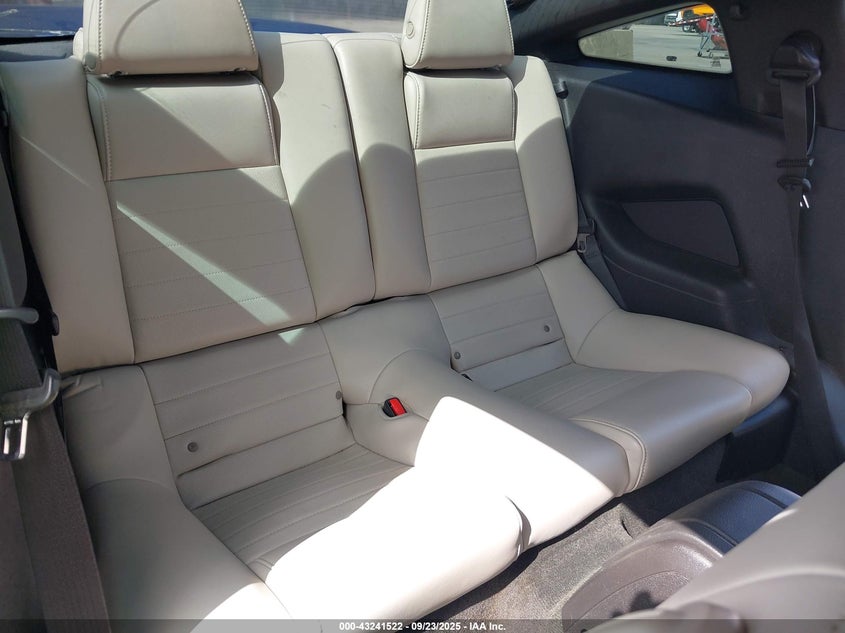 2014 Ford Mustang V6 Premium VIN: 1ZVBP8AM4E5254533 Lot: 43241522