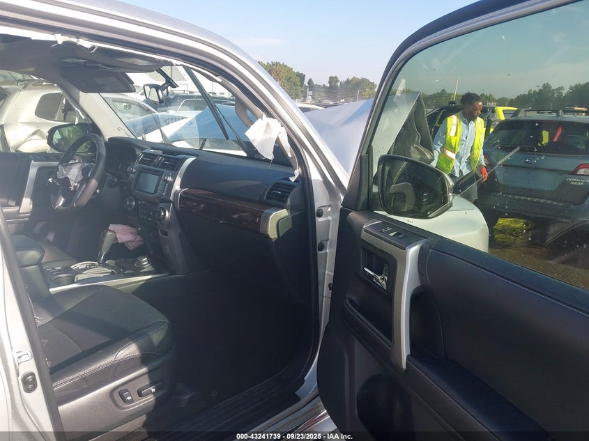 2018 TOYOTA 4RUNNER LIMITED - JTEBU5JR9J5522116