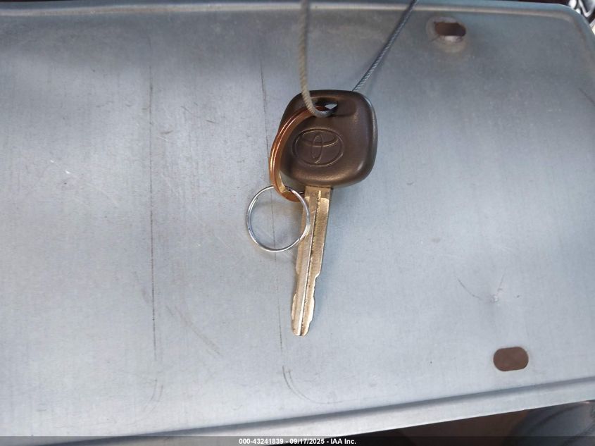 2004 Toyota Sequoia Sr5 V8 VIN: 5TDZT34A64S218269 Lot: 43241839