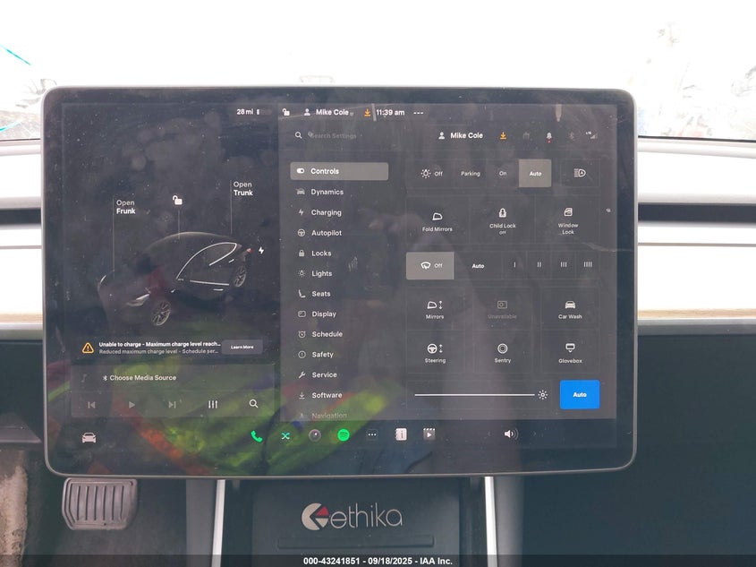 2020 Tesla Model 3 Standard Range Plus Rear-Wheel Drive/Standard Range Rear-Wheel Drive VIN: 5YJ3E1EA5LF633704 Lot: 43241851