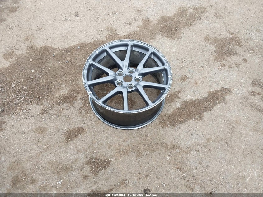 2020 Tesla Model 3 Standard Range Plus Rear-Wheel Drive/Standard Range Rear-Wheel Drive VIN: 5YJ3E1EA5LF633704 Lot: 43241851