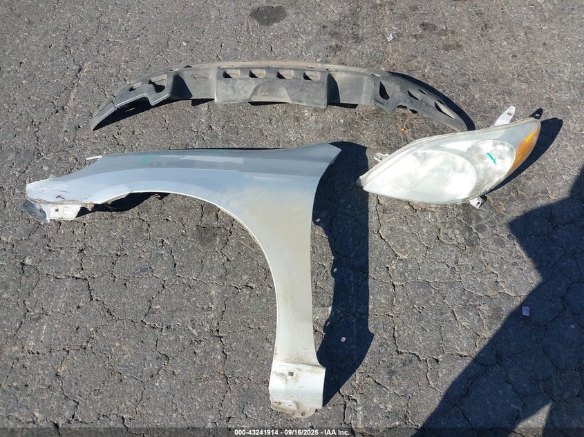 2007 Toyota Matrix Xr VIN: 2T1KR30E37C670668 Lot: 43241914