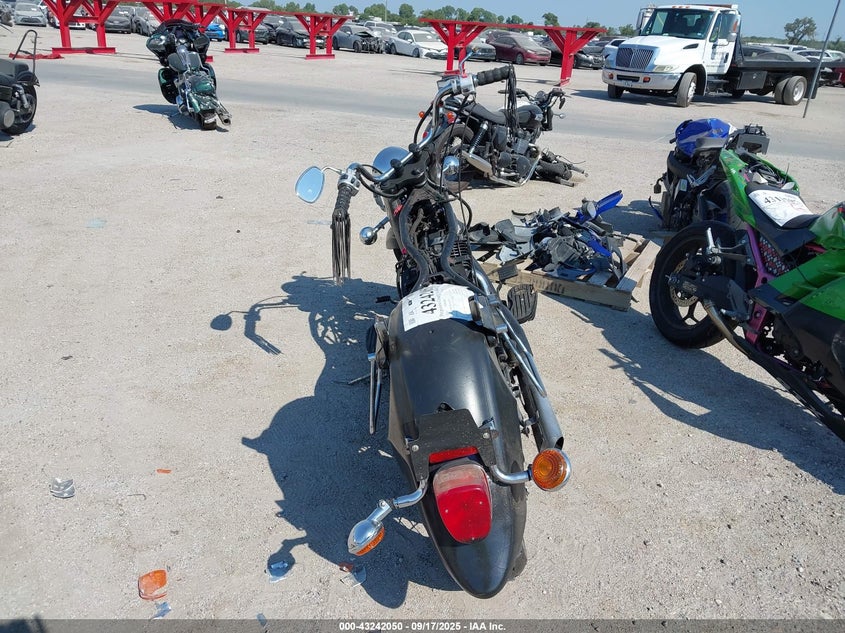 2001 Yamaha Xvs65 A VIN: JYAVM01E31A028130 Lot: 43242050