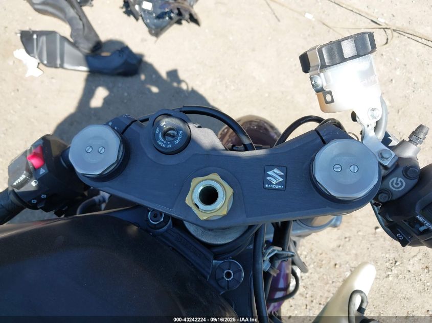 2015 Suzuki Gsx-R600 VIN: JS1GN7FA4F2101168 Lot: 43242224