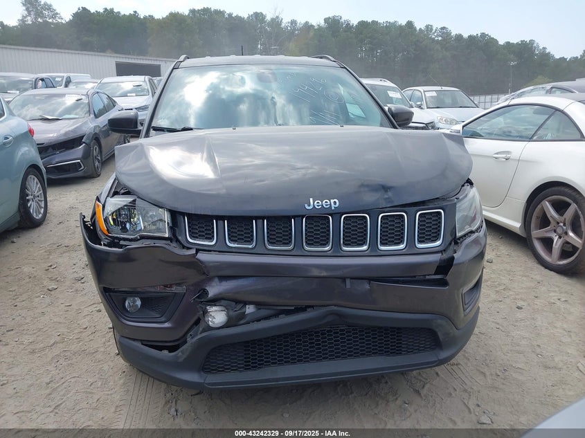 2018 Jeep Compass Latitude Fwd VIN: 3C4NJCBB6JT194296 Lot: 43242329