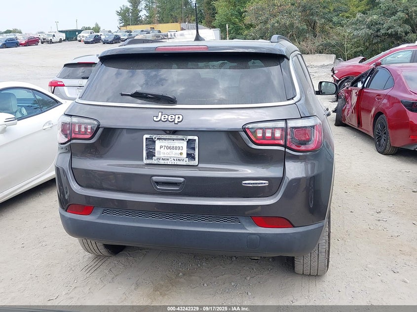 2018 Jeep Compass Latitude Fwd VIN: 3C4NJCBB6JT194296 Lot: 43242329