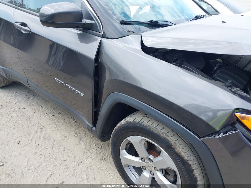 2018 Jeep Compass Latitude Fwd VIN: 3C4NJCBB6JT194296 Lot: 43242329