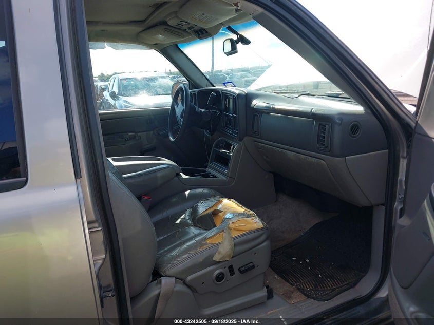1GKEC16Z23J232837 2003 GMC YUKON photo no. 5