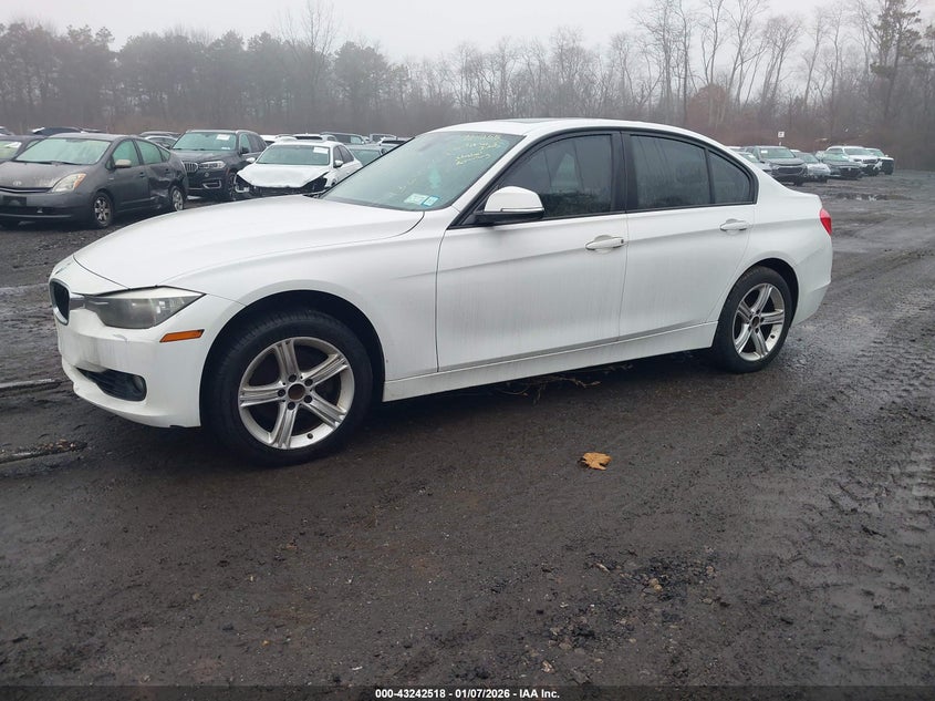 Vin: wba3a5c58df356680, lot: 43737054, bmw 328i 20132