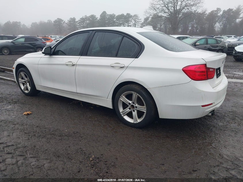 Vin: wba3a5c58df356680, lot: 43737054, bmw 328i 20133