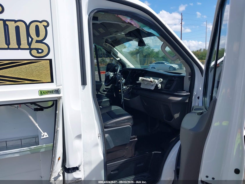 2023 Ford Transit-350 Cutaway VIN: 1FDBW5PG6PKB02386 Lot: 43242527