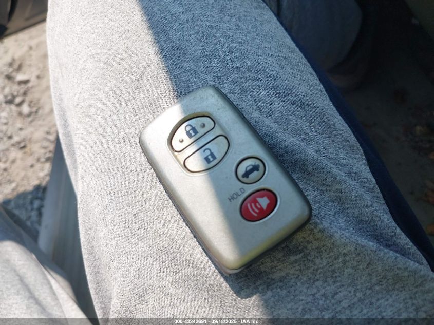 2009 Toyota Camry Hybrid VIN: JTNBB46K393052328 Lot: 43242691