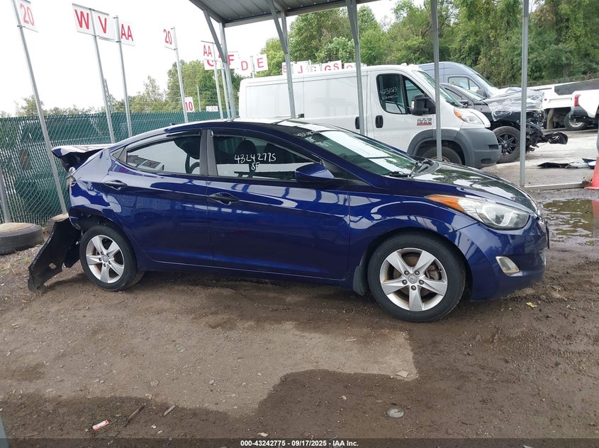 2013 HYUNDAI ELANTRA GLS - 5NPDH4AE0DH330547