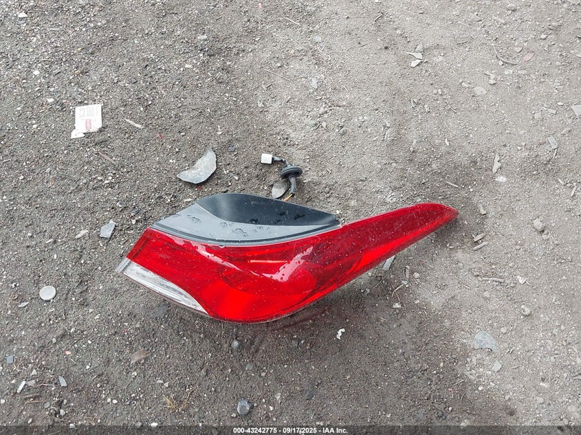 2013 HYUNDAI ELANTRA GLS - 5NPDH4AE0DH330547