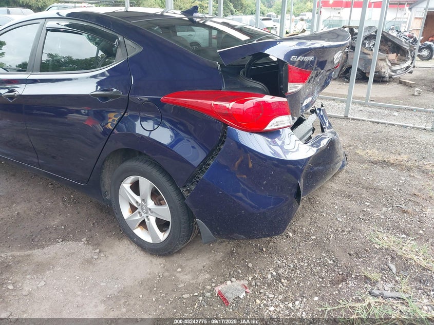 2013 HYUNDAI ELANTRA GLS - 5NPDH4AE0DH330547