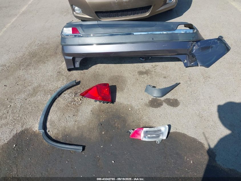 2018 Honda Pilot Touring VIN: 5FNYF5H95JB009278 Lot: 43242785