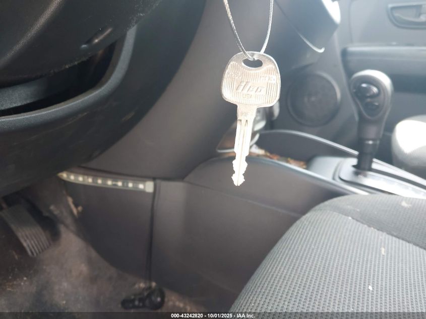 2010 Kia Soul + VIN: KNDJT2A2XA7071366 Lot: 43242820