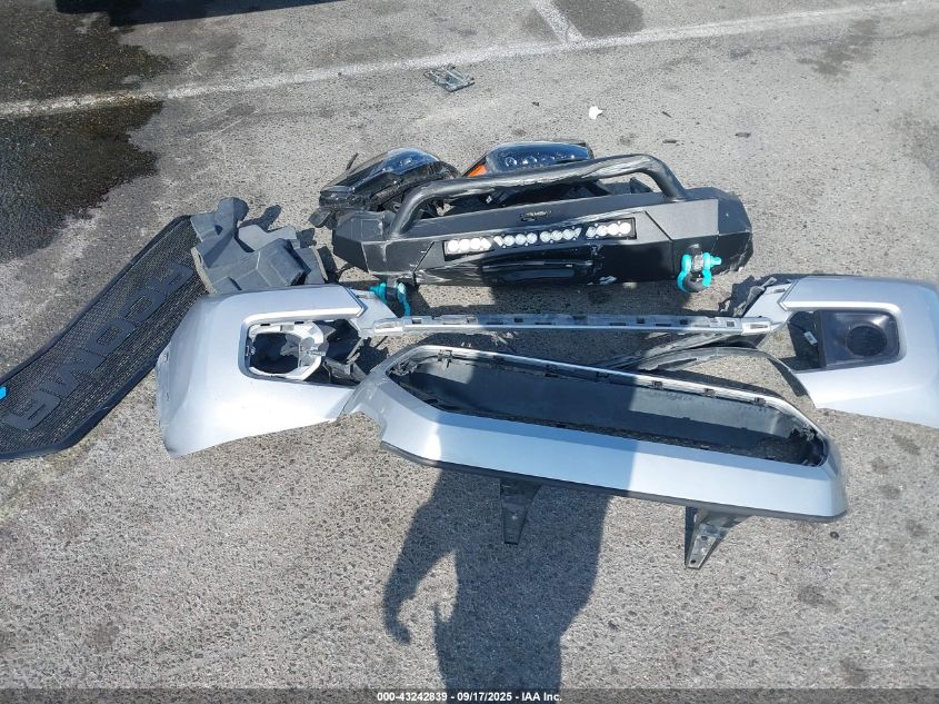 2017 Toyota Tacoma Trd Off Road VIN: 3TMCZ5AN7HM056830 Lot: 43242839