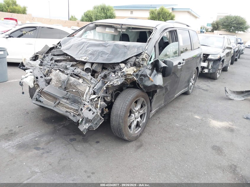 2017 Toyota Sienna Se Premium 8 Passenger black van gasoline 5TDXZ3DC6HS811224 photo #3