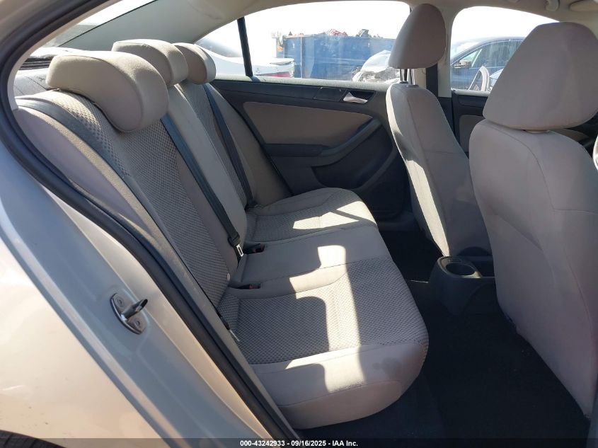 2011 Volkswagen Jetta 2.0L S VIN: 3VW2K7AJ4BM395624 Lot: 43242933