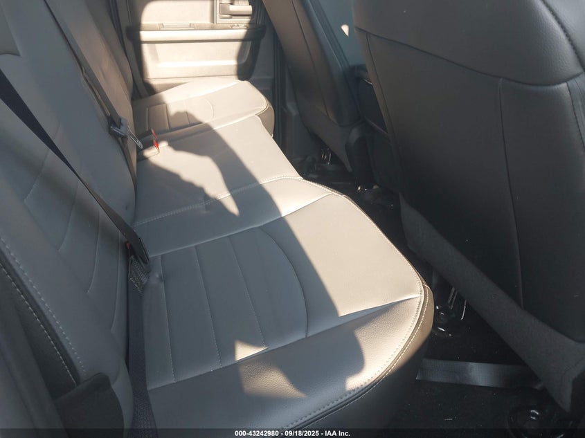 2022 Ram 1500 Classic Tradesman 4X2 6'4 Box VIN: 1C6RR6FG2NS139229 Lot: 43242980