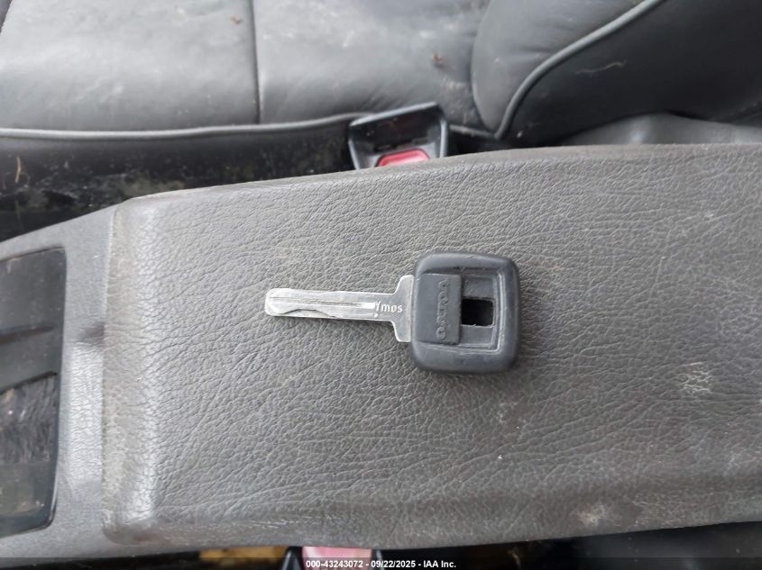 1989 Volvo 760 VIN: YV1GA8745K0062221 Lot: 43243072