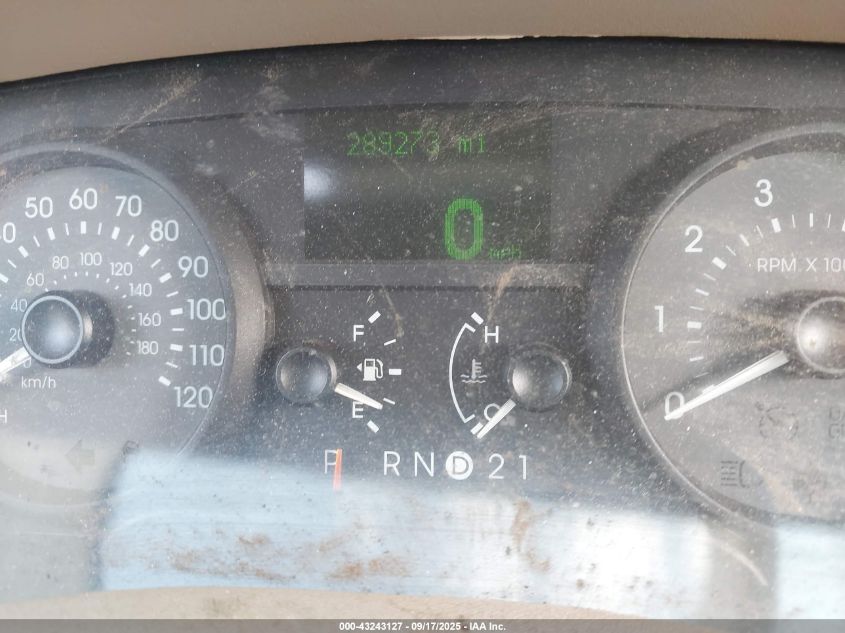 2007 Mercury Grand Marquis Ls VIN: 2MEFM75V97X628287 Lot: 43243127