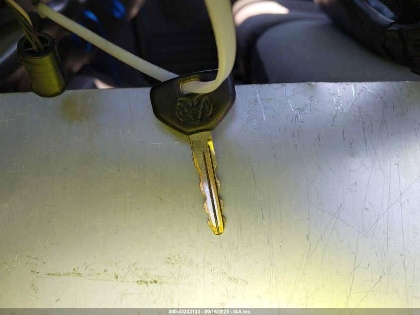 2000 Dodge Ram 1500 St VIN: 1B7HC13Y6YJ105133 Lot: 43243143