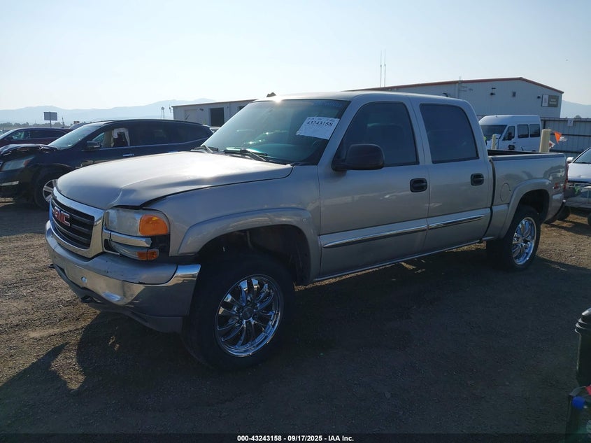2GTEK13T651324643 2005 GMC SIERRA photo no. 2