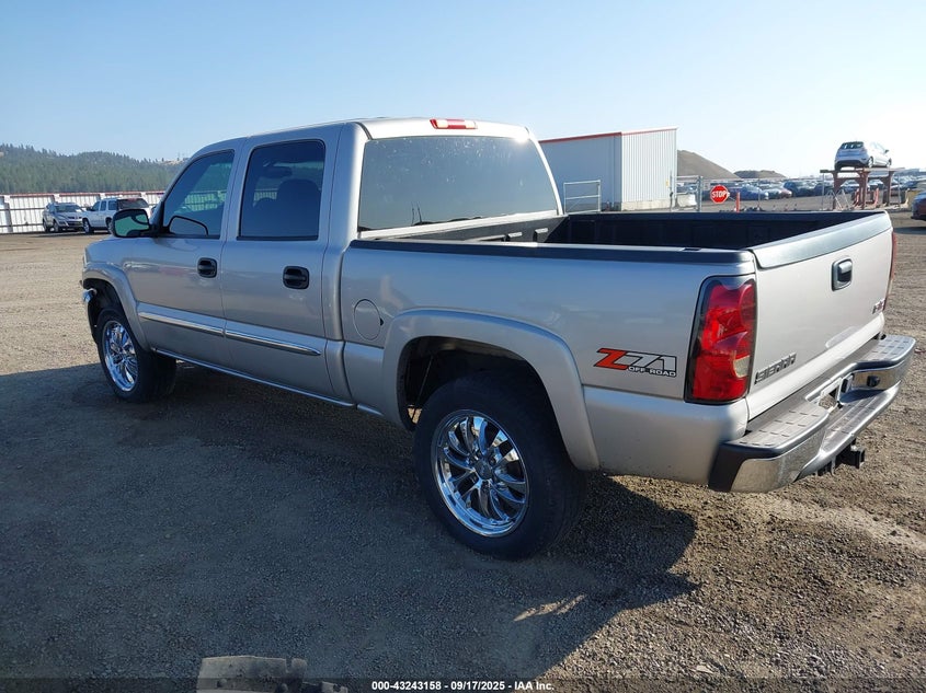 2GTEK13T651324643 2005 GMC SIERRA photo no. 3