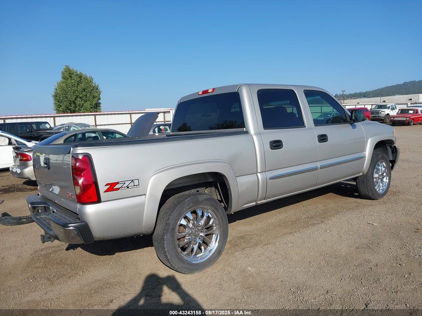 2GTEK13T651324643 2005 GMC SIERRA photo no. 4
