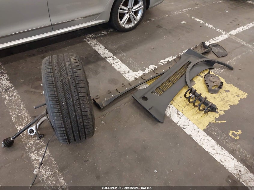 2021 Tesla Model Y Performance Dual Motor All-Wheel Drive VIN: 5YJYGDEF9MF230520 Lot: 43243182