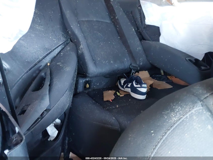 2020 TOYOTA COROLLA LE - 5YFEPRAE1LP093671