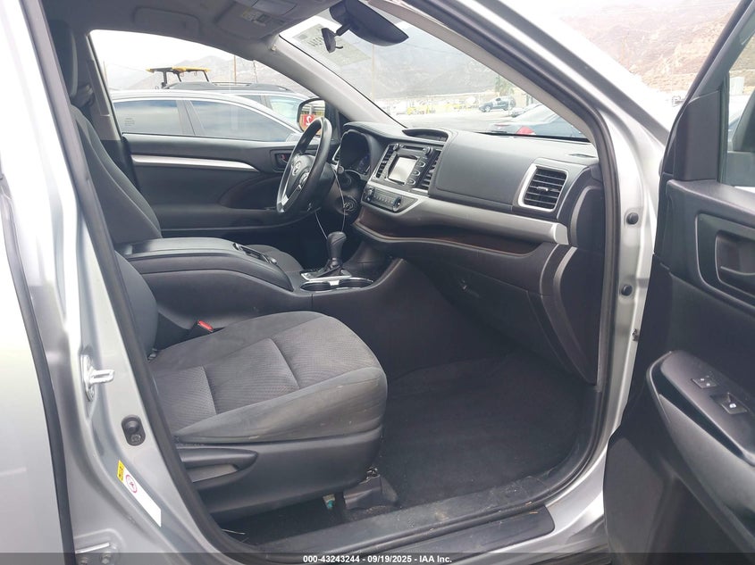 2019 TOYOTA HIGHLANDER LE - 5TDZZRFH0KS290707